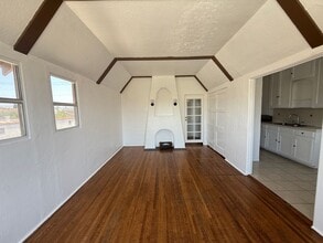 1120 Amalia Ave in East Los Angeles, CA - Building Photo - Building Photo