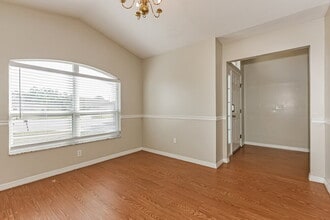 1702 Erin Brooke Dr in Valrico, FL - Foto de edificio - Building Photo