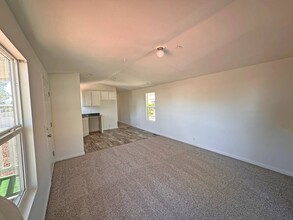 21100 State St in San Jacinto, CA - Building Photo - Building Photo