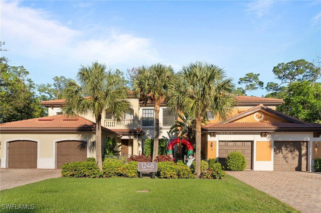 1248 Carpazi Ct in Naples, FL - Building Photo