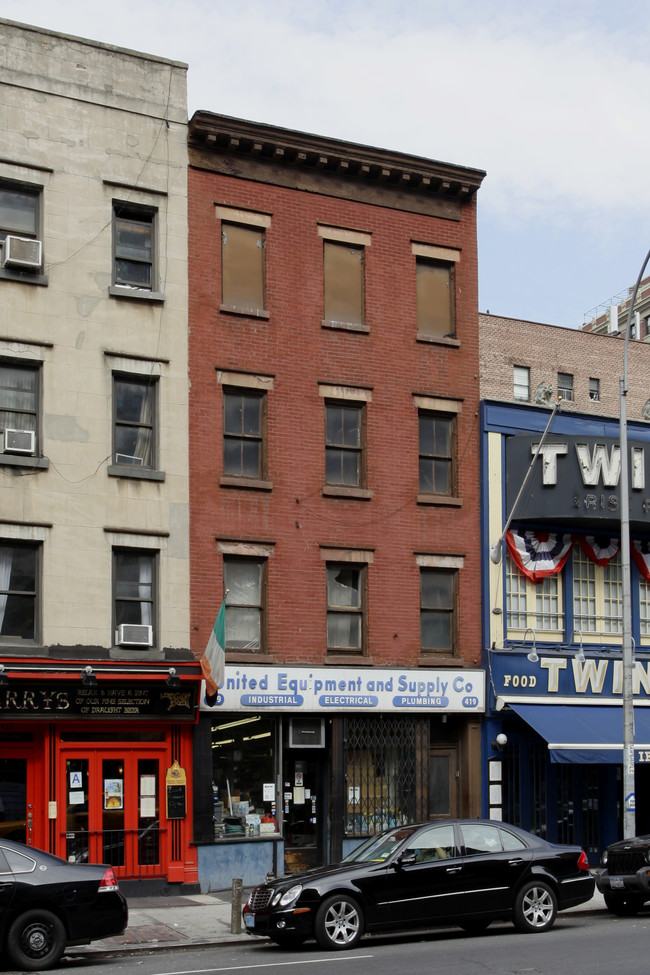 419 Ninth Ave in New York, NY - Building Photo - Building Photo