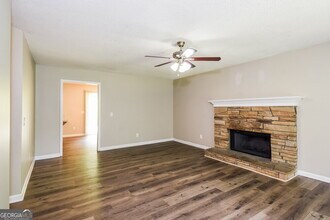 1003 Mission Rd SW in Cartersville, GA - Building Photo - Building Photo