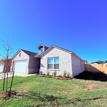 1917 Rock Elm Dr in Edmond, OK - Building Photo - Building Photo
