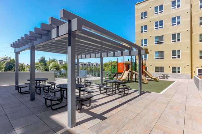 Sango Court in Milpitas, CA - Building Photo - Building Photo