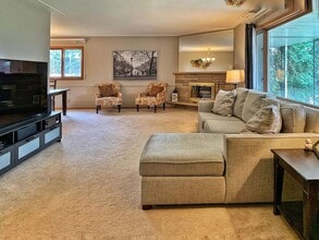 6233 Parnell Ave in Minneapolis, MN - Building Photo - Building Photo