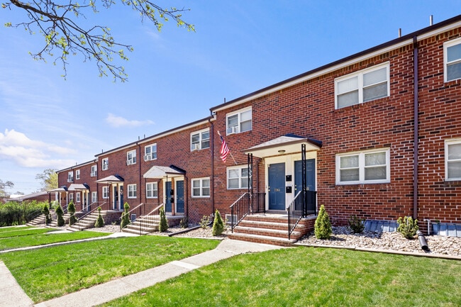 227 S 7th Ave in Highland Park, NJ - Building Photo - Building Photo