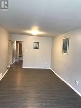 53 Cairnside Crescent in Toronto, ON - Building Photo - Building Photo