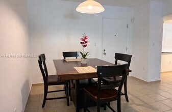 8277 SW 128th St in Miami, FL - Building Photo - Building Photo