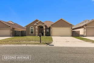 6125 Maximus Dr in Corpus Christi, TX - Building Photo