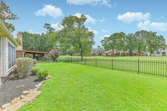 7718 Trophy Pl Dr in Humble, TX - Building Photo - Building Photo