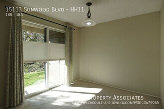 15113 Sunwood Blvd in Seattle, WA - Building Photo - Building Photo