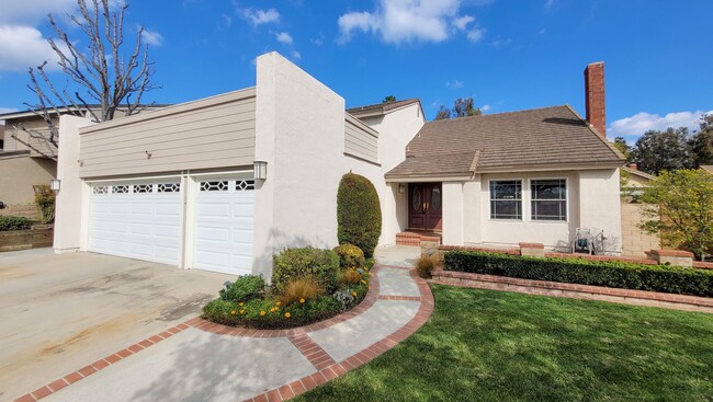 property at 1214 Sunnyhills Ave