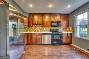 20 Delafield Ct in Parkville, MD - Building Photo