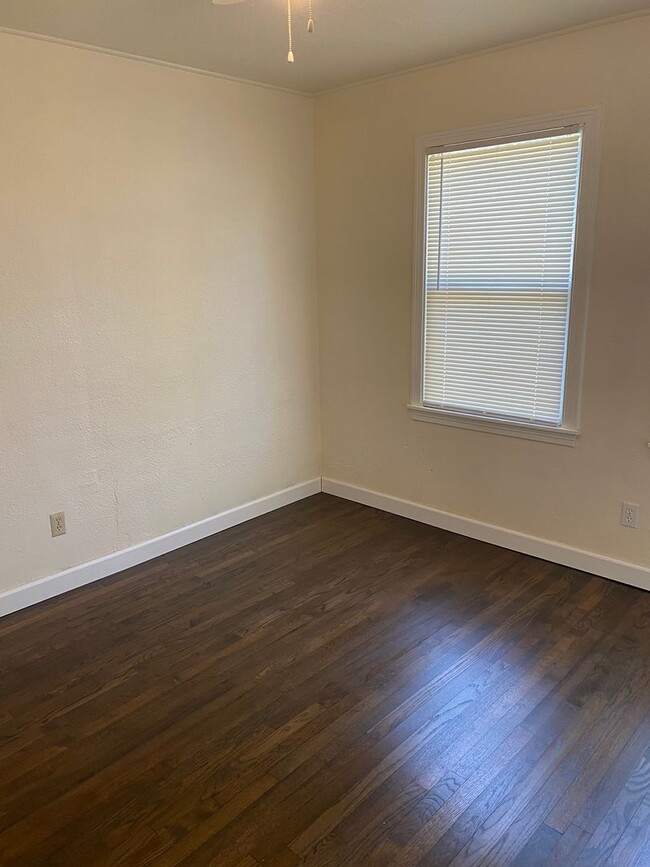 405 Williams St in Arlington, TX - Building Photo - Building Photo