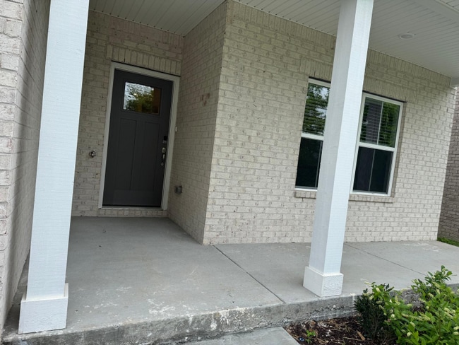 204 Douglas Bend Rd in Gallatin, TN - Building Photo - Building Photo