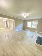 5710 Hadley St in Mission, KS - Building Photo - Building Photo