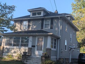 353 N Chestnut St in Ravenna, OH - Building Photo