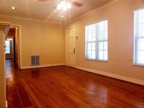 6219 Penrose Ave in Dallas, TX - Building Photo - Building Photo