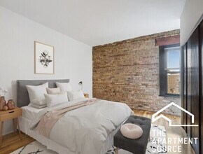 553 W Wellington Ave, Unit 3R in Chicago, IL - Building Photo - Building Photo