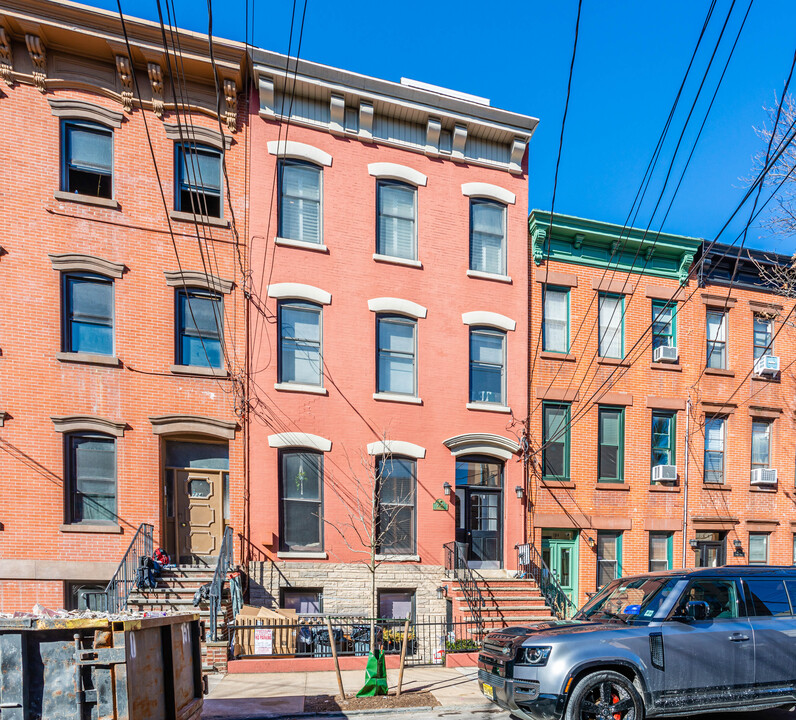 736 Garden St in Hoboken, NJ - Foto de edificio