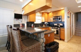 3239 Ocean Front Walk in San Diego, CA - Building Photo - Building Photo