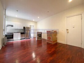250 Fort Washington Ave, Unit 2B in New York, NY - Building Photo