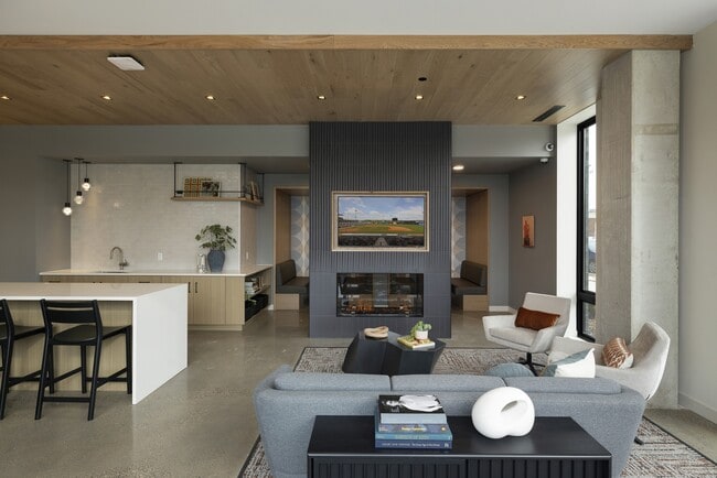 Balsam on Broadway in St. Paul, MN - Building Photo - Building Photo