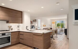 583 Battery St in Seattle, WA - Building Photo