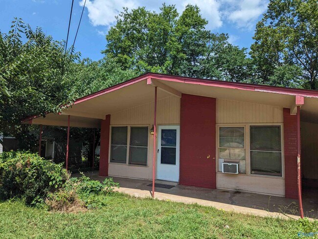 property at 2106 Griffith Dr NW