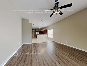 6138 Skylarkcrest Dr in Lithia, FL - Foto de edificio - Building Photo