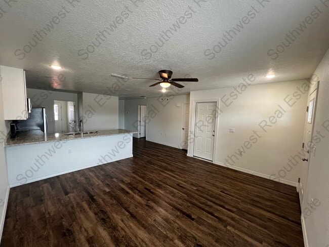 2129 Bobwhite Ct in Clovis, NM - Building Photo - Building Photo