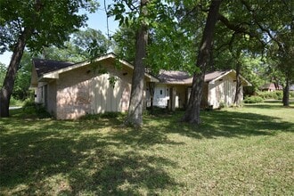 126 Rollingwood St in Baytown, TX - Building Photo - Building Photo