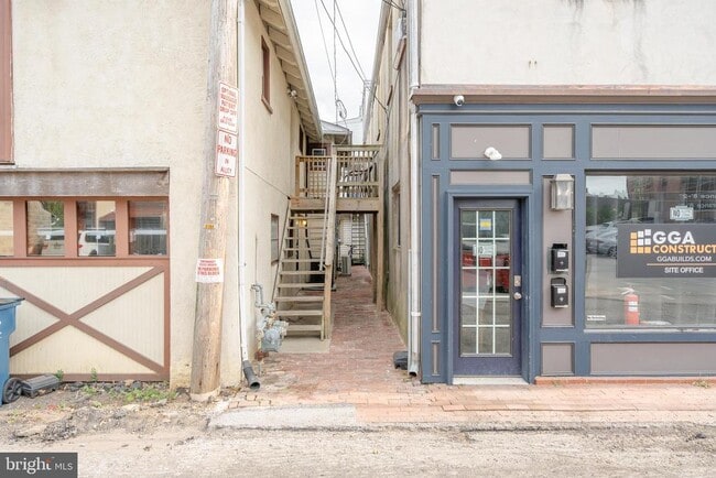 property at 123 E Gay St