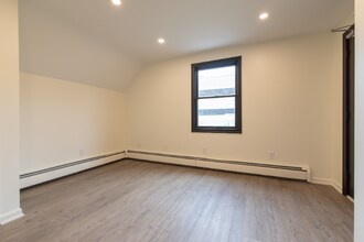 32 Cargill St in Providence, RI - Building Photo - Building Photo