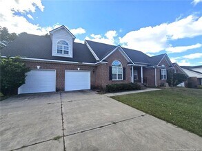 3941 Birkhoff Ln in Fayetteville, NC - Building Photo - Building Photo