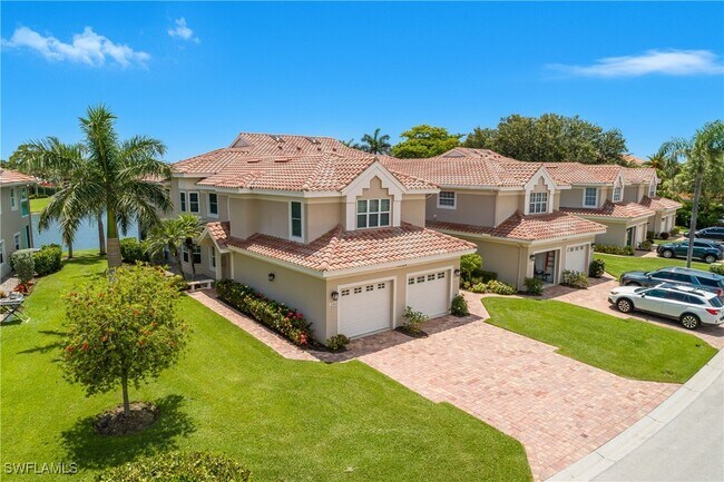 3524 Windjammer Cir in Naples, FL - Foto de edificio - Building Photo