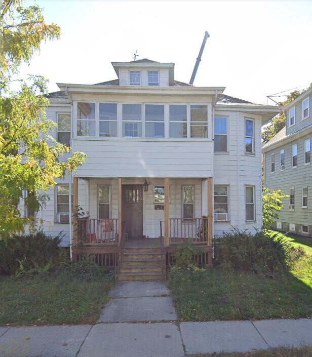 80 Wallingford Rd in Boston, MA - Foto de edificio