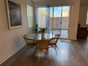 461 Snowdrop Ln in Santa Paula, CA - Building Photo - Building Photo