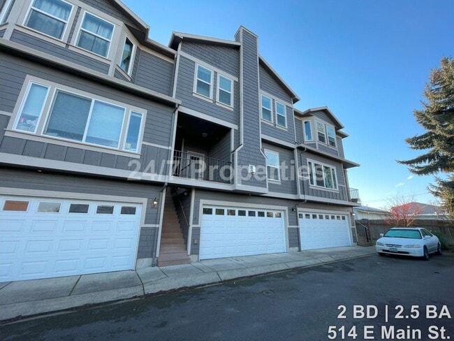 property at 514 E Main St
