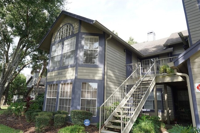 962 Newcastle Cir, Unit 204 in Lake Mary, FL - Foto de edificio - Building Photo