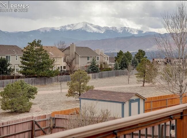 property at 2565 Wimbleton Ct