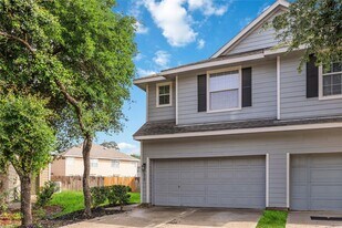 14322 Mooreview Ln in Houston, TX - Building Photo