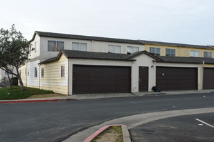 971 Sandra Ct Apartments