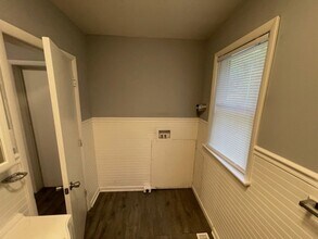 111 W Louisiana Ave in Bessemer City, NC - Building Photo - Building Photo