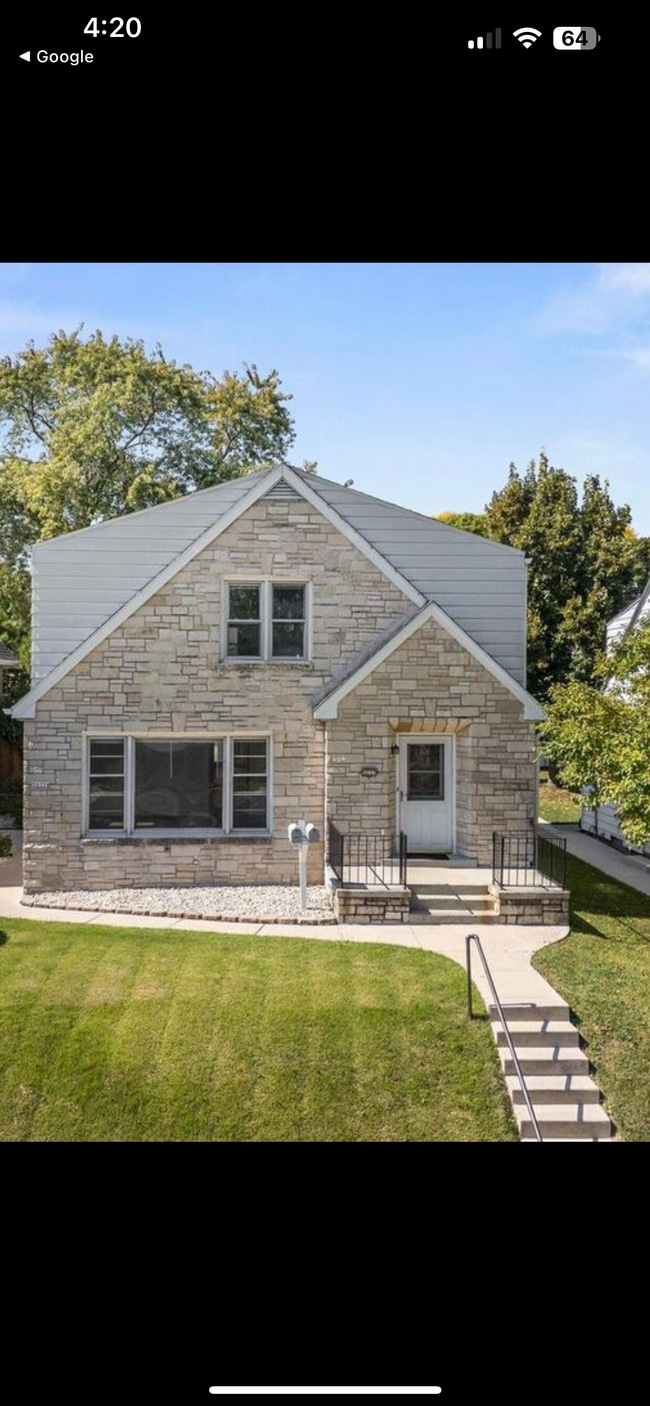 property at 3037 S 46th St