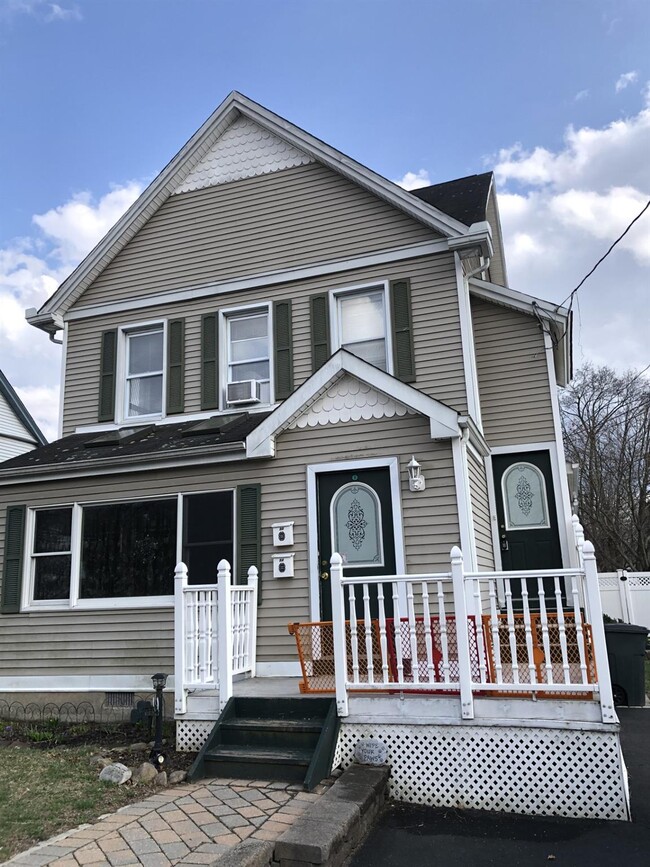 property at 9 Park Pl