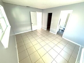 7480 SW 10th Ct in North Lauderdale, FL - Building Photo - Building Photo