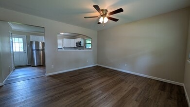 809 Jacobs Ln in O'Fallon, MO - Building Photo - Building Photo