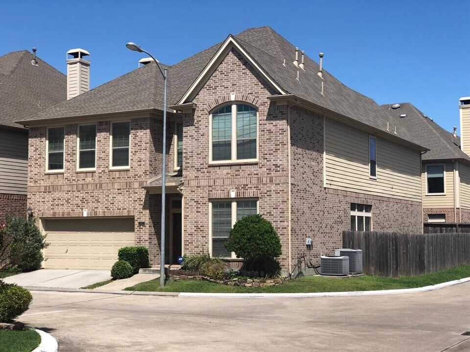 3502 Windmill Elm St in Houston, TX - Building Photo