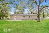 10512 E 69th St - 14